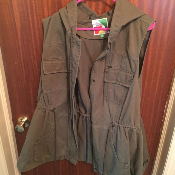 Modcloth Excursion Awaits Vest - Picture 3 of 9